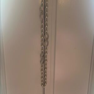 Elegant Pearl and Silver Pendant Necklace